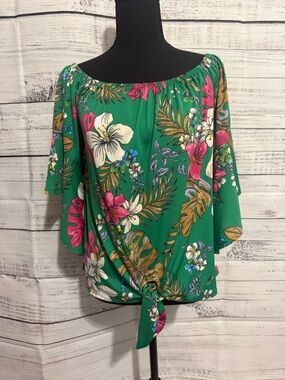 Vine & Love Green Tropical Floral Tie-Hem Top